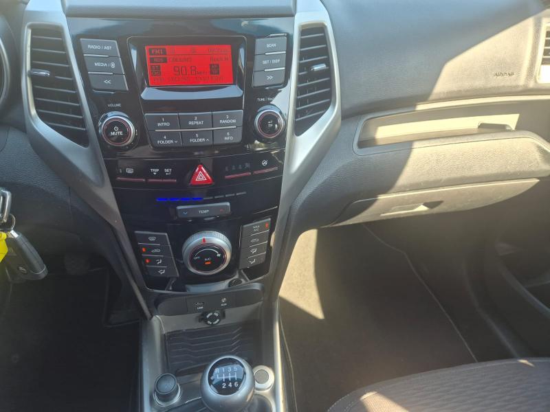 SsangYong Tivoli City Scape 2016 Rouge occasion — photo 16